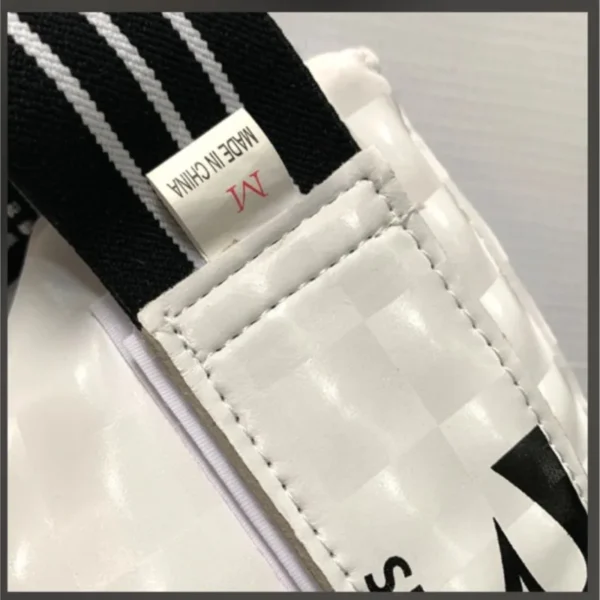Offre spéciale adulte mâle rouge MMA entrejambe protecteur TKD karaté aine garde enfant hommes aine protecteur coup de pied boxe protection jockstrap