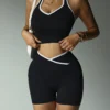 Ensemble d'exercices de gymnastique pour femmes, 2 pièces, combinaison de Yoga, Patchwork noir et blanc, haut à licou à la mode, short respirant taille haute